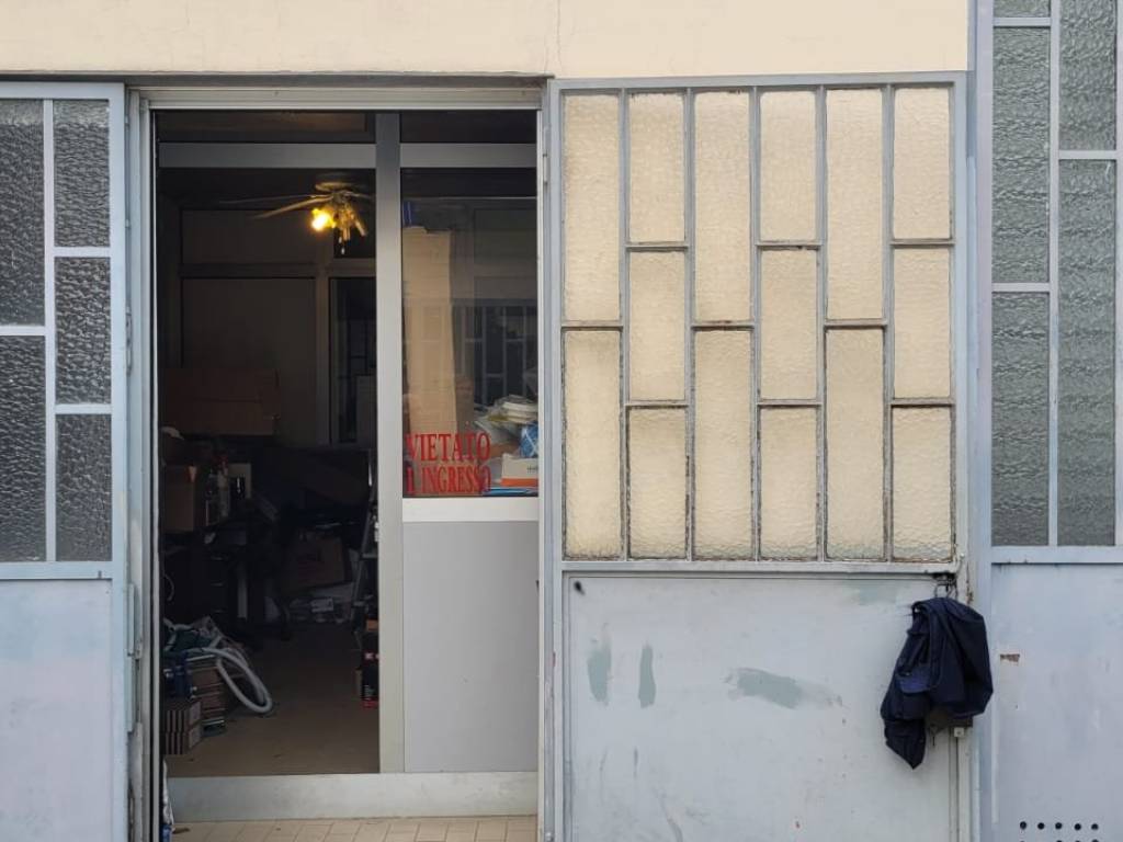 locale commerciale in affitto a Moncalieri