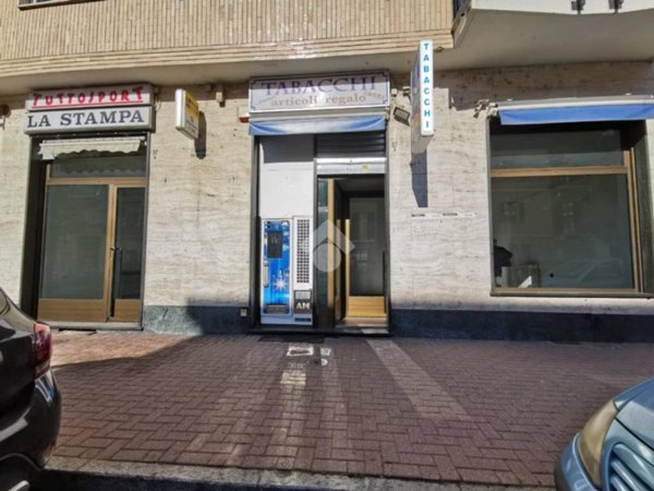 negozio in affitto a Moncalieri