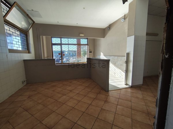 locale commerciale in affitto a Moncalieri