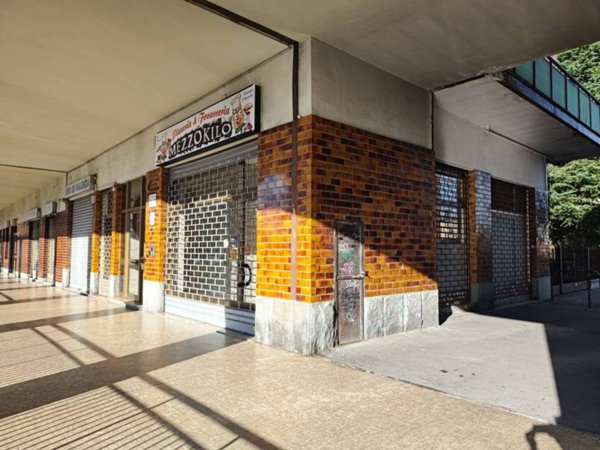 locale commerciale in affitto a Moncalieri