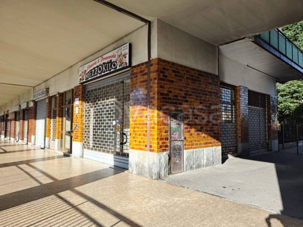 locale commerciale in affitto a Moncalieri