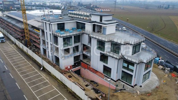 negozio in affitto a Moncalieri