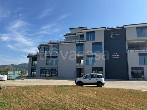 negozio in affitto a Moncalieri