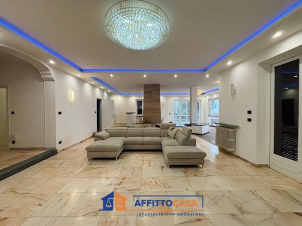 casa indipendente in affitto a Moncalieri in zona Revigliasco