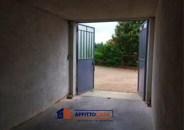 negozio in affitto a Moncalieri