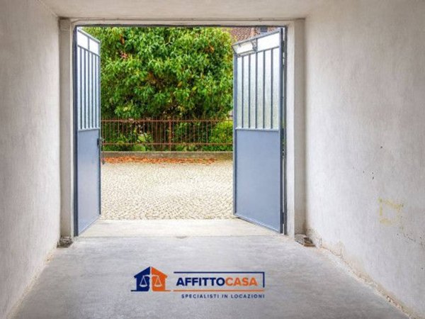 negozio in affitto a Moncalieri