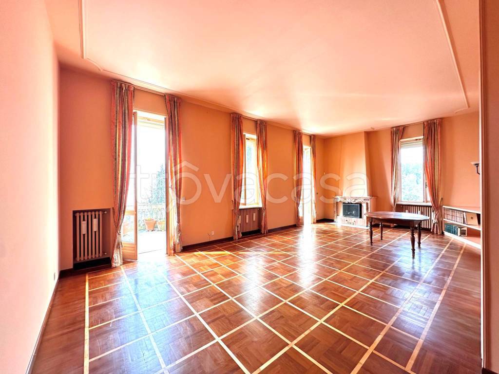 appartamento in affitto a Moncalieri in zona Revigliasco