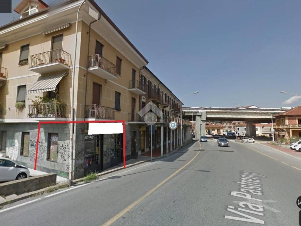 negozio in affitto a Moncalieri