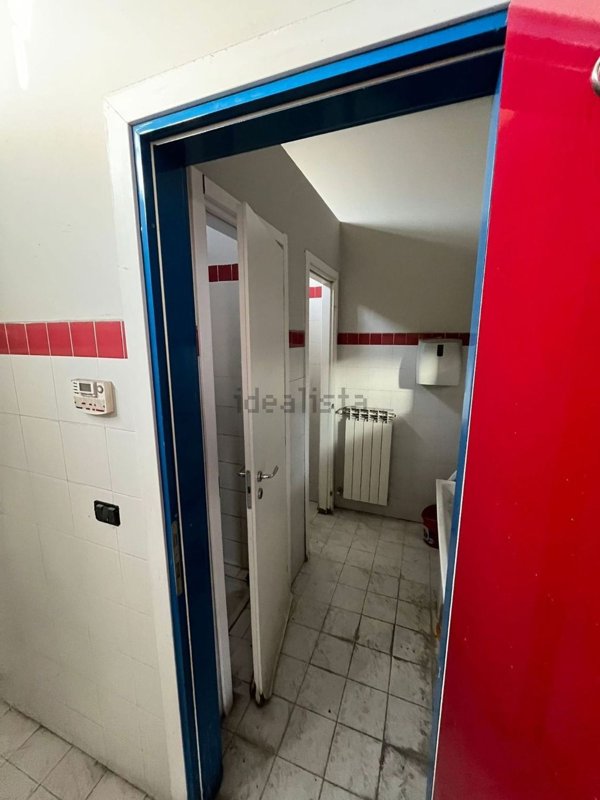 locale commerciale in affitto a Moncalieri