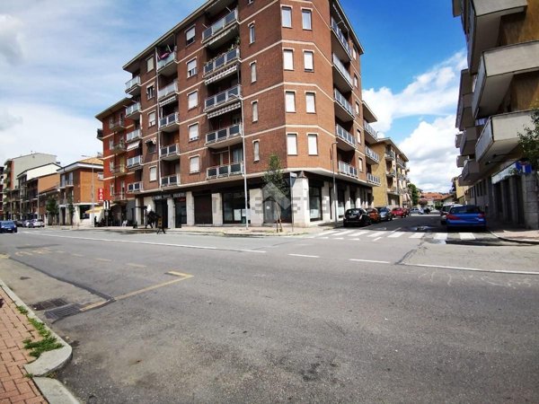 locale commerciale in affitto a Moncalieri