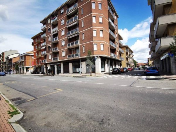negozio in affitto a Moncalieri in zona Borgo San Pietro