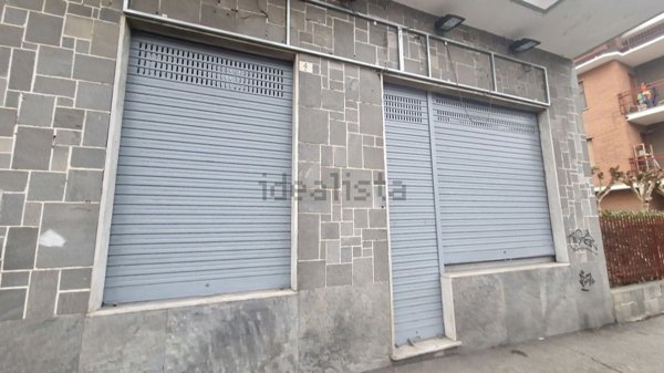 negozio in affitto a Moncalieri