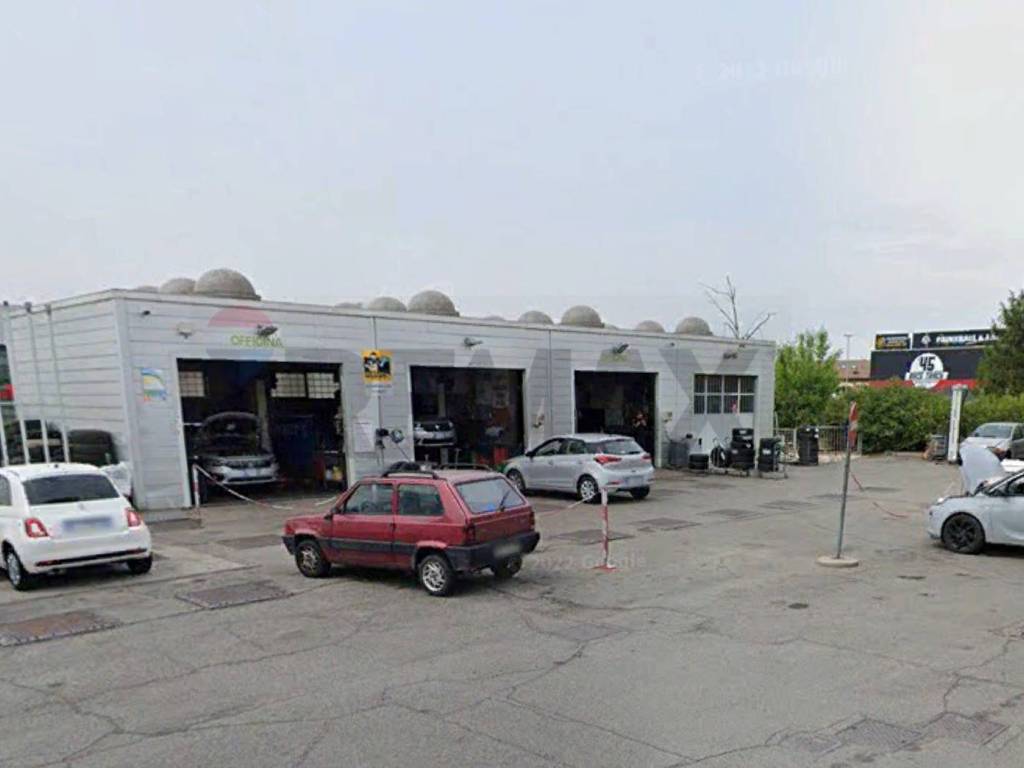 negozio in affitto a Moncalieri