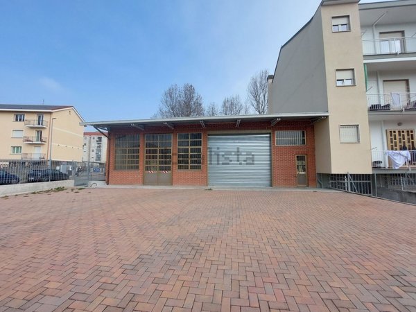 capannone in affitto a Moncalieri