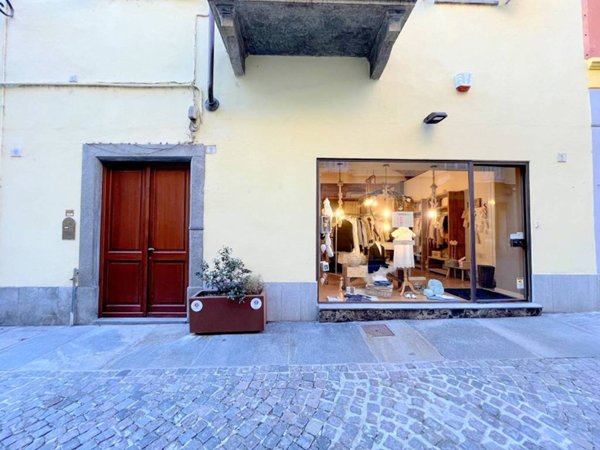 negozio in affitto a Moncalieri