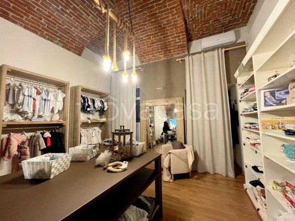 negozio in affitto a Moncalieri