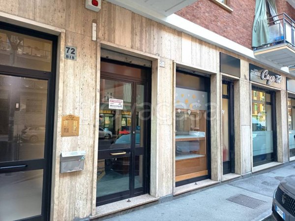 negozio in affitto a Moncalieri