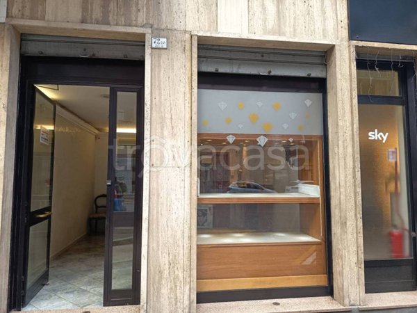 negozio in affitto a Moncalieri