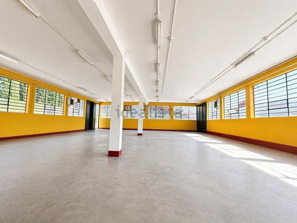 capannone in affitto a Moncalieri in zona Testona