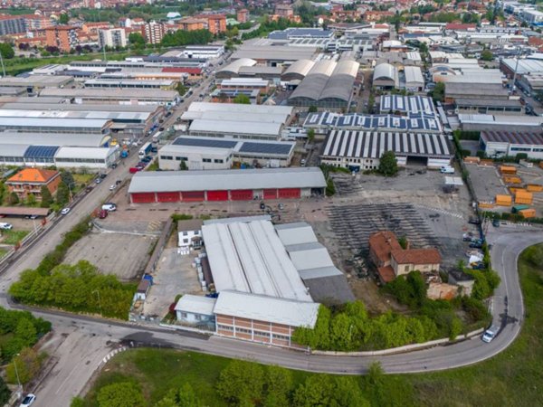 locale commerciale in affitto a Moncalieri