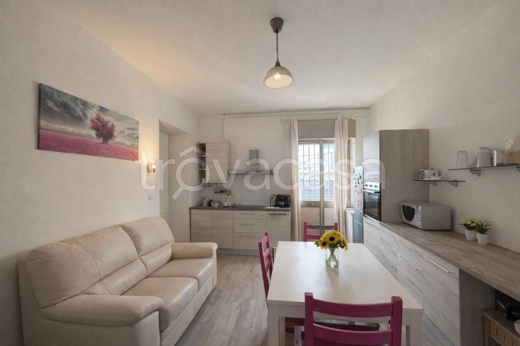 appartamento in affitto a Moncalieri in zona Borgo San Pietro