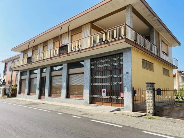 locale commerciale in affitto a Moncalieri in zona Tetti Piatti