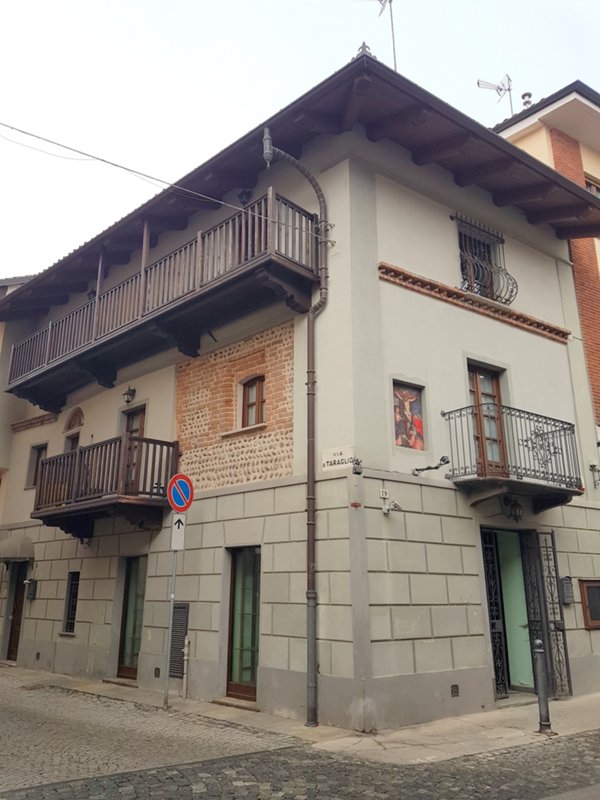 locale commerciale in affitto a Montanaro