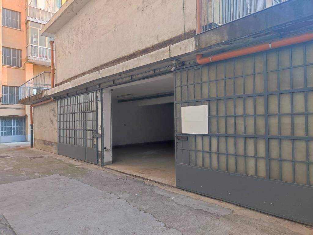 locale commerciale in affitto a Nichelino