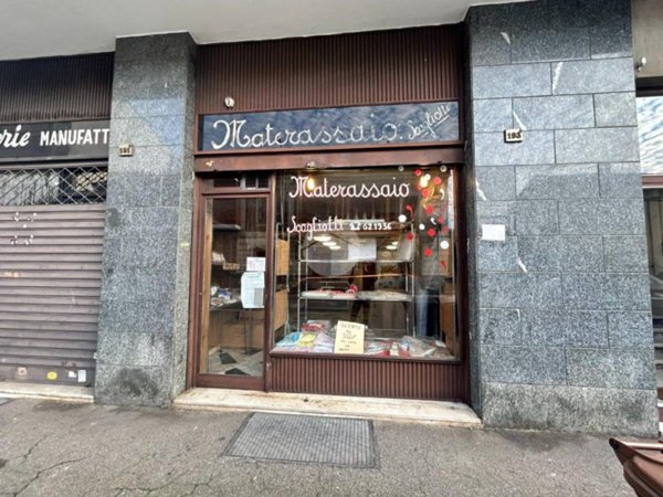 negozio in affitto a Nichelino