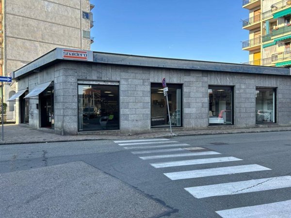 negozio in affitto a Nichelino