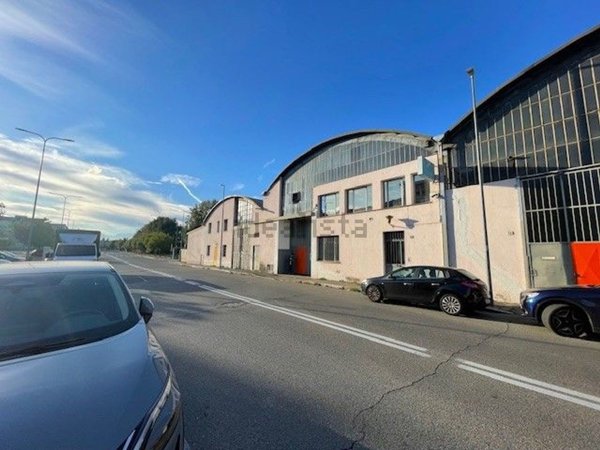 capannone in affitto a Nichelino