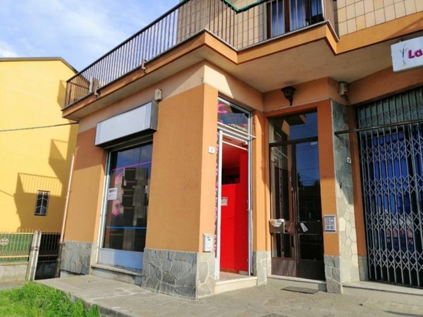 negozio in affitto a Nichelino