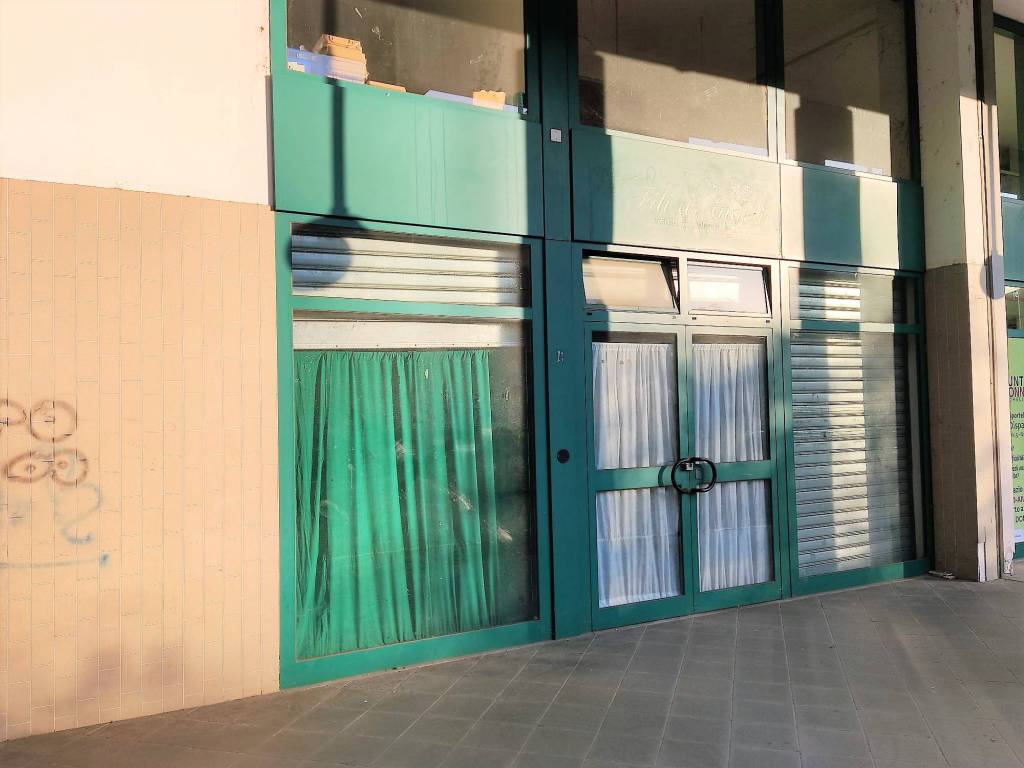 negozio in affitto a Nichelino