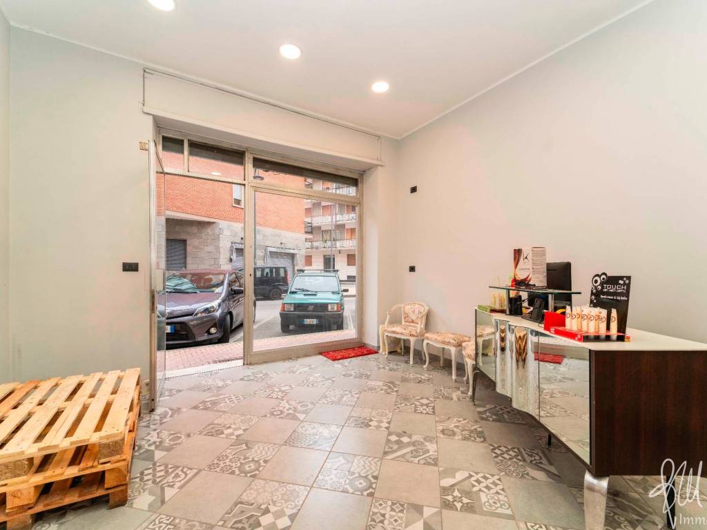 negozio in affitto a Nichelino