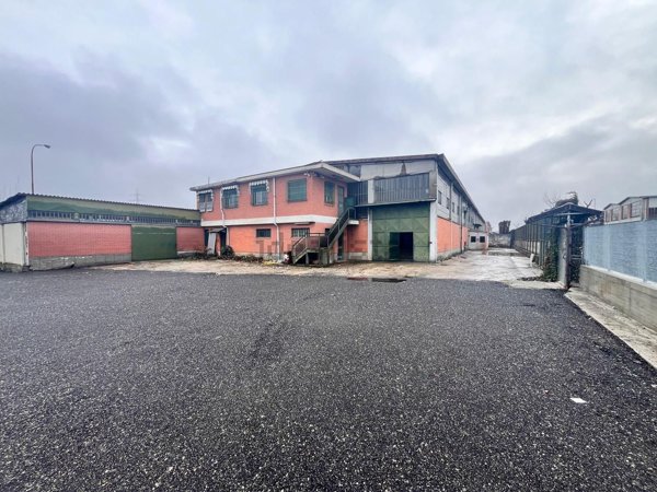 capannone in affitto a Nichelino