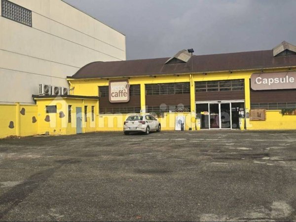 locale commerciale in affitto a Nichelino in zona Crociera