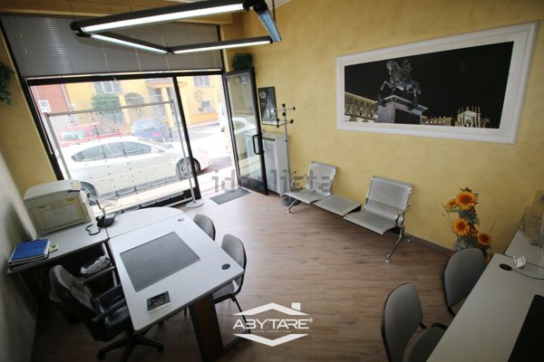 locale commerciale in affitto a Nichelino