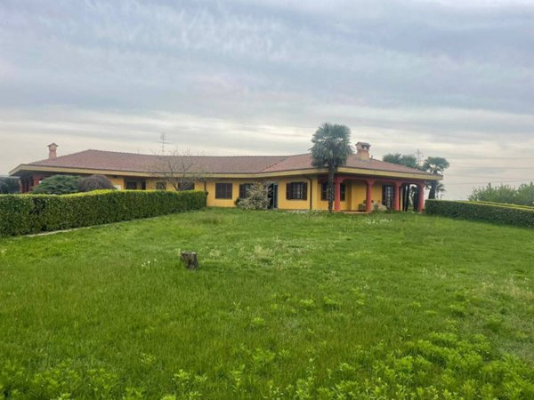 casa indipendente in affitto ad Orbassano