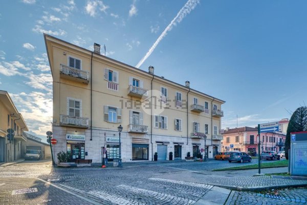 negozio in affitto ad Orbassano