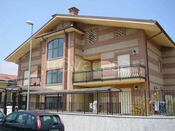 appartamento in affitto ad Orbassano