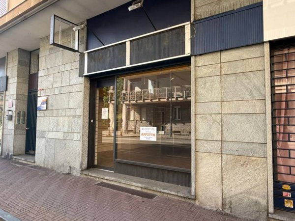 negozio in affitto ad Orbassano