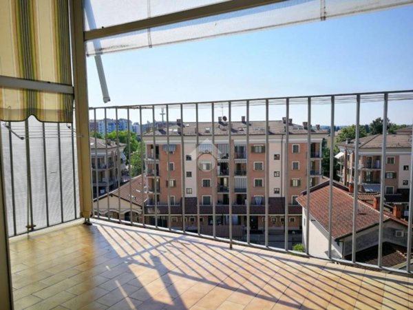 appartamento in affitto ad Orbassano