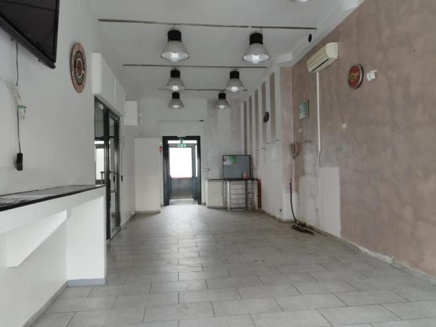 negozio in affitto ad Orbassano