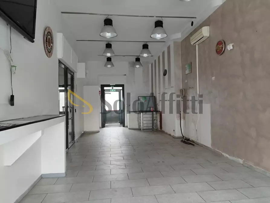 locale commerciale in affitto ad Orbassano