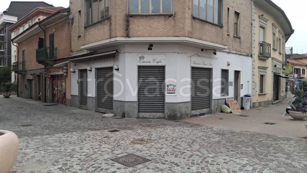 negozio in affitto ad Orbassano