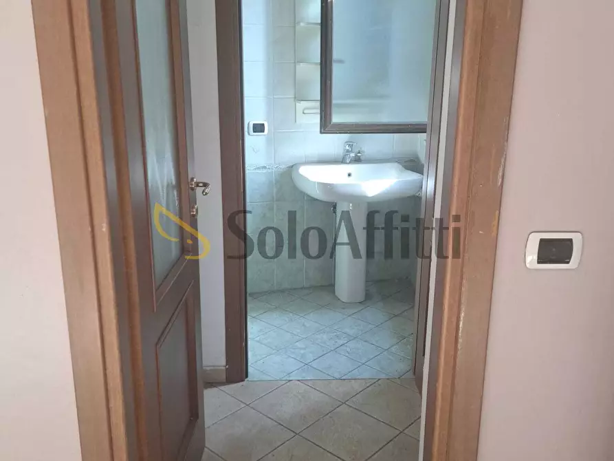 locale commerciale in affitto ad Orbassano