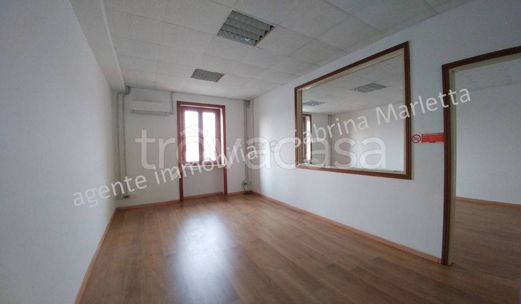 ufficio in affitto ad Orbassano