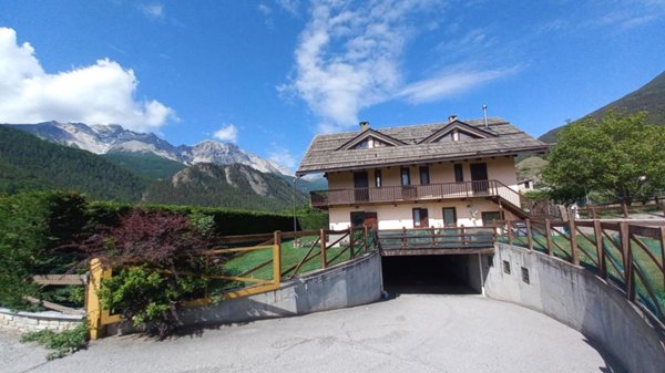 appartamento in affitto ad Oulx in zona Savoulx