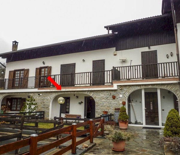 casa indipendente in affitto ad Oulx in zona Savoulx