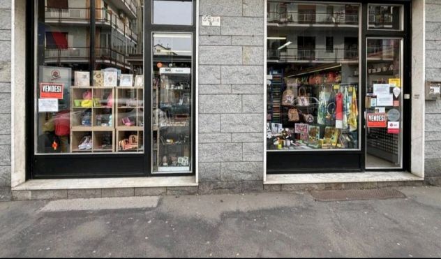 negozio in affitto a Parella